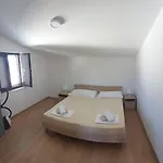 Boljat 特罗吉尔